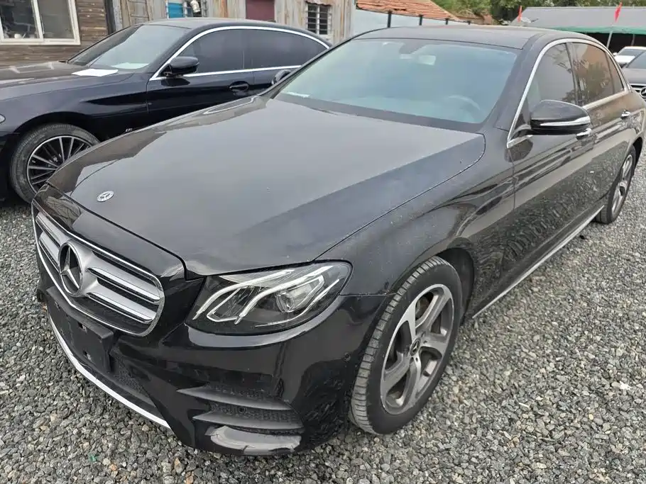 Photo 1 - Mercedes-Benz E-Class