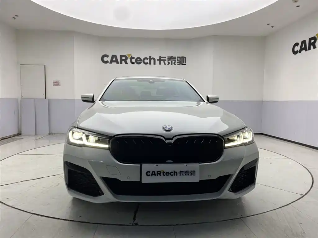 BMW 5 Series 2023 530Li Leading M Sport Package фото 3