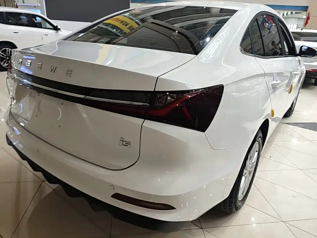 Photo 8 - Roewe i5