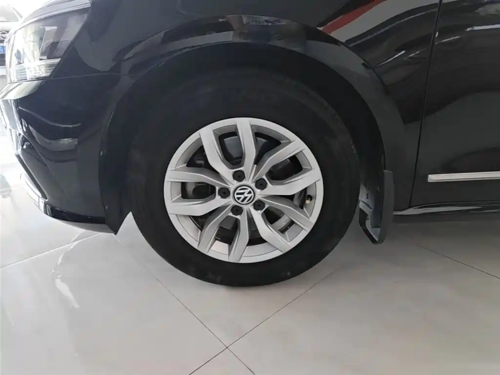 Volkswagen Passat 2017 280TSI DSG Elegance фото 23