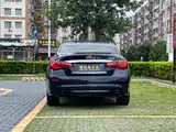Photo 5 - Infiniti Q70