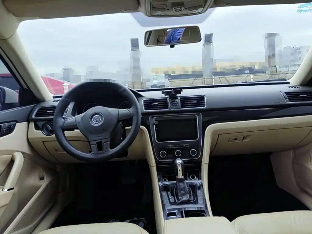 Photo 12 - Volkswagen Passat