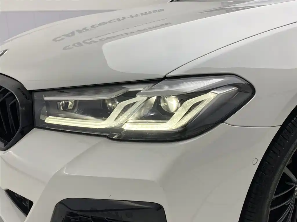 BMW 5 Series 2023 530Li Leading M Sport Package фото 9