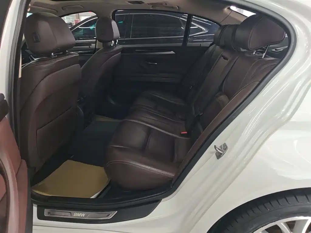 BMW 5 Series 2014 525Li Luxury Design Package фото 17