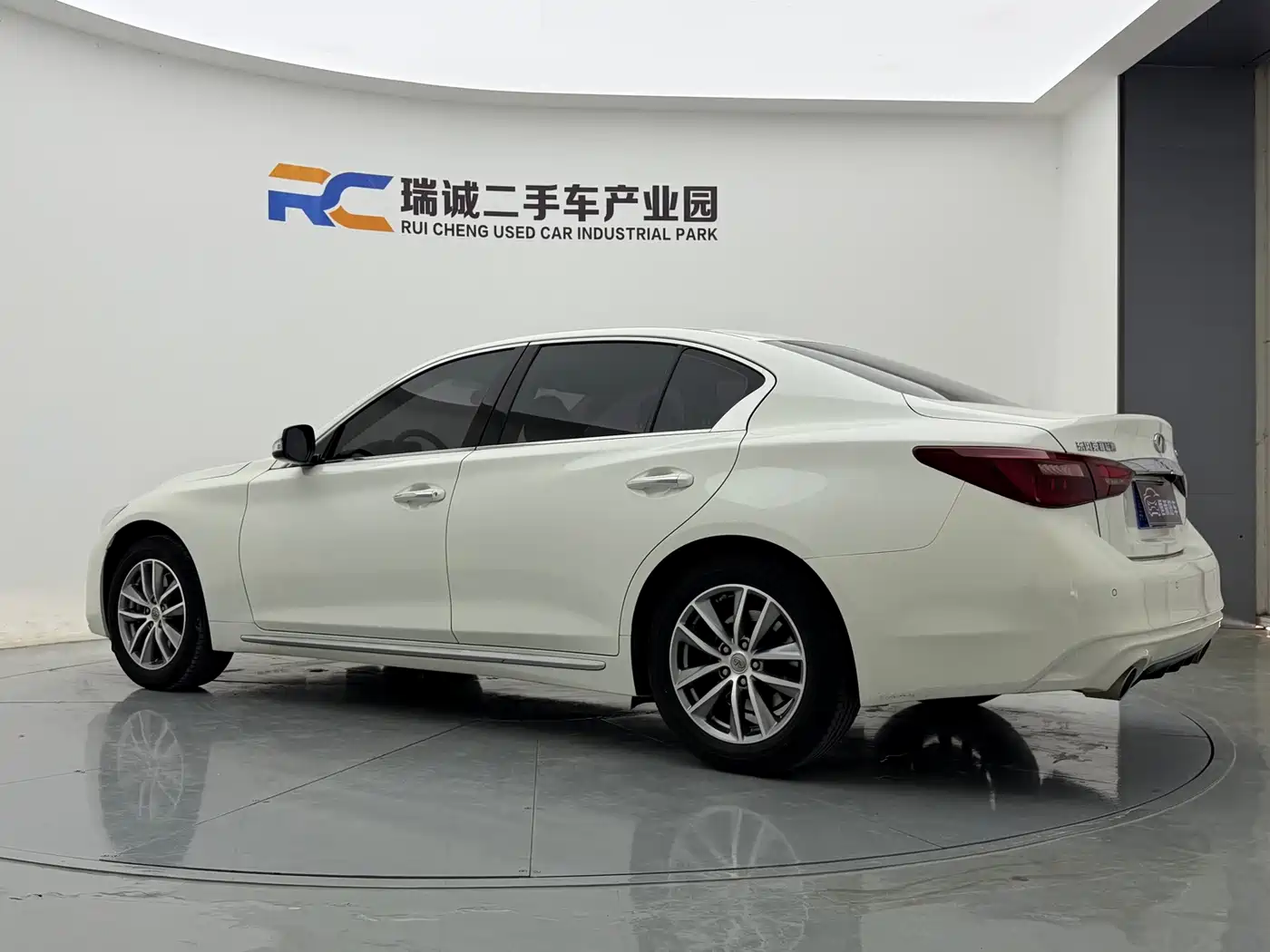 Infiniti Q50L 2020 2018 2.0T Comfort (China VI)