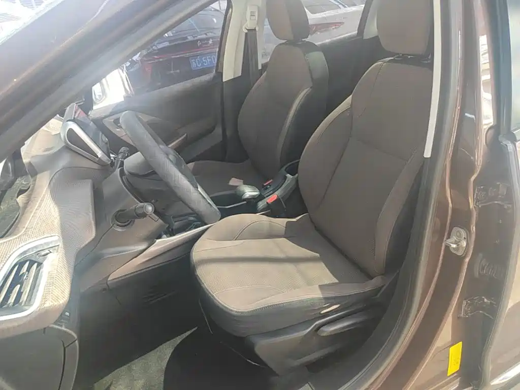 Peugeot 2008 2015 2014 1.6L Automatic Fashion Edition