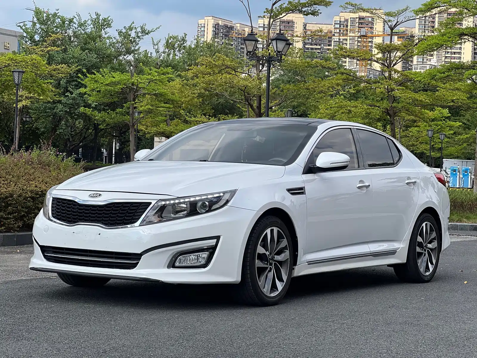 Photo 1 - Kia K5