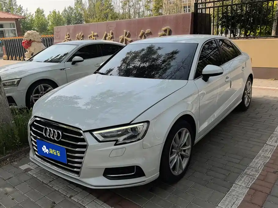 Audi A3 2019 Limousine 35 TFSI Progressive China VI