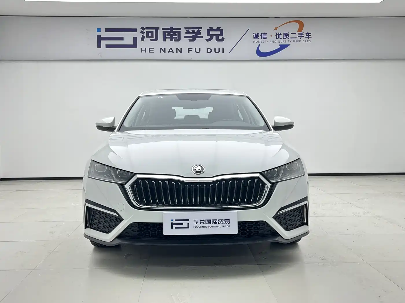 Škoda Octavia 2023 PRO TSI280 Premium Edition фото 2