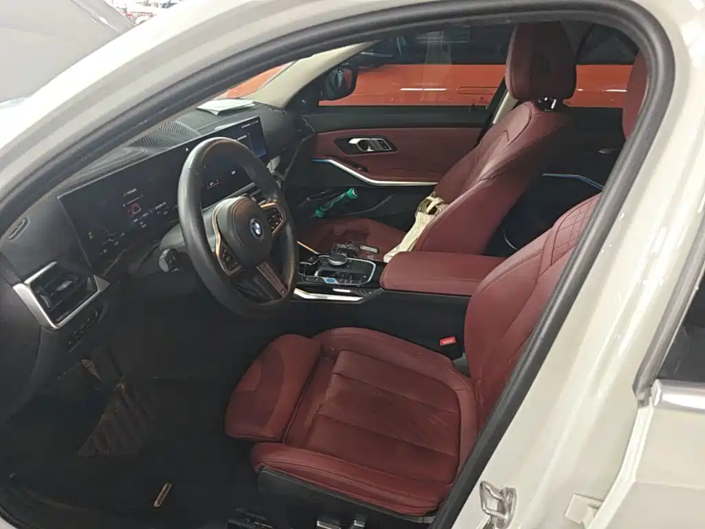 Фото 20 - BMW i3