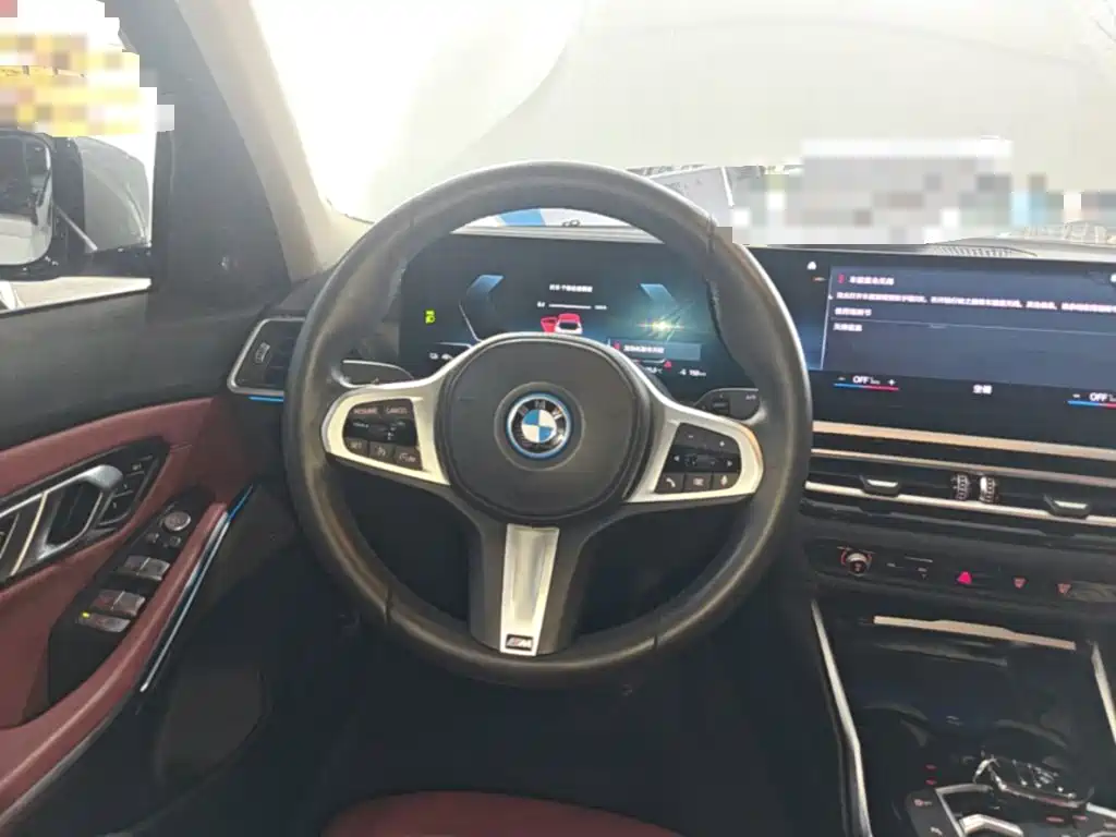 Фото 15 - BMW i3