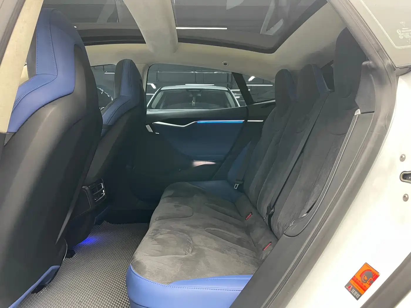 TESLA MODEL S