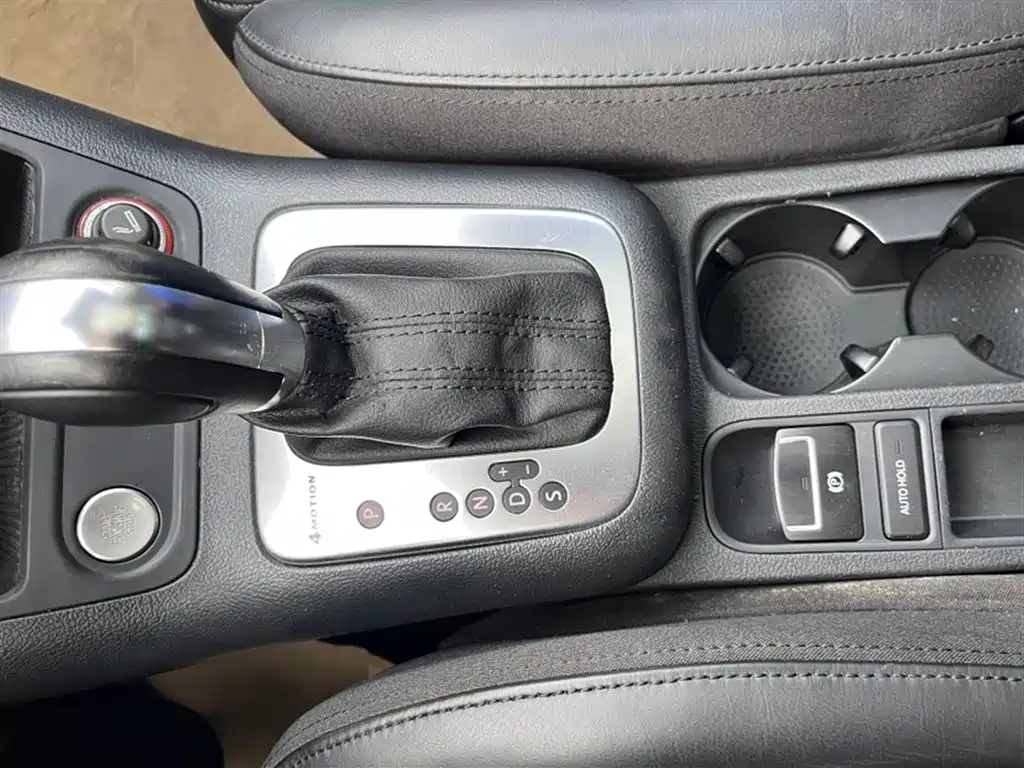 Volkswagen Tiguan 2015 2.0TSI Automatic 4WD Flagship фото 6