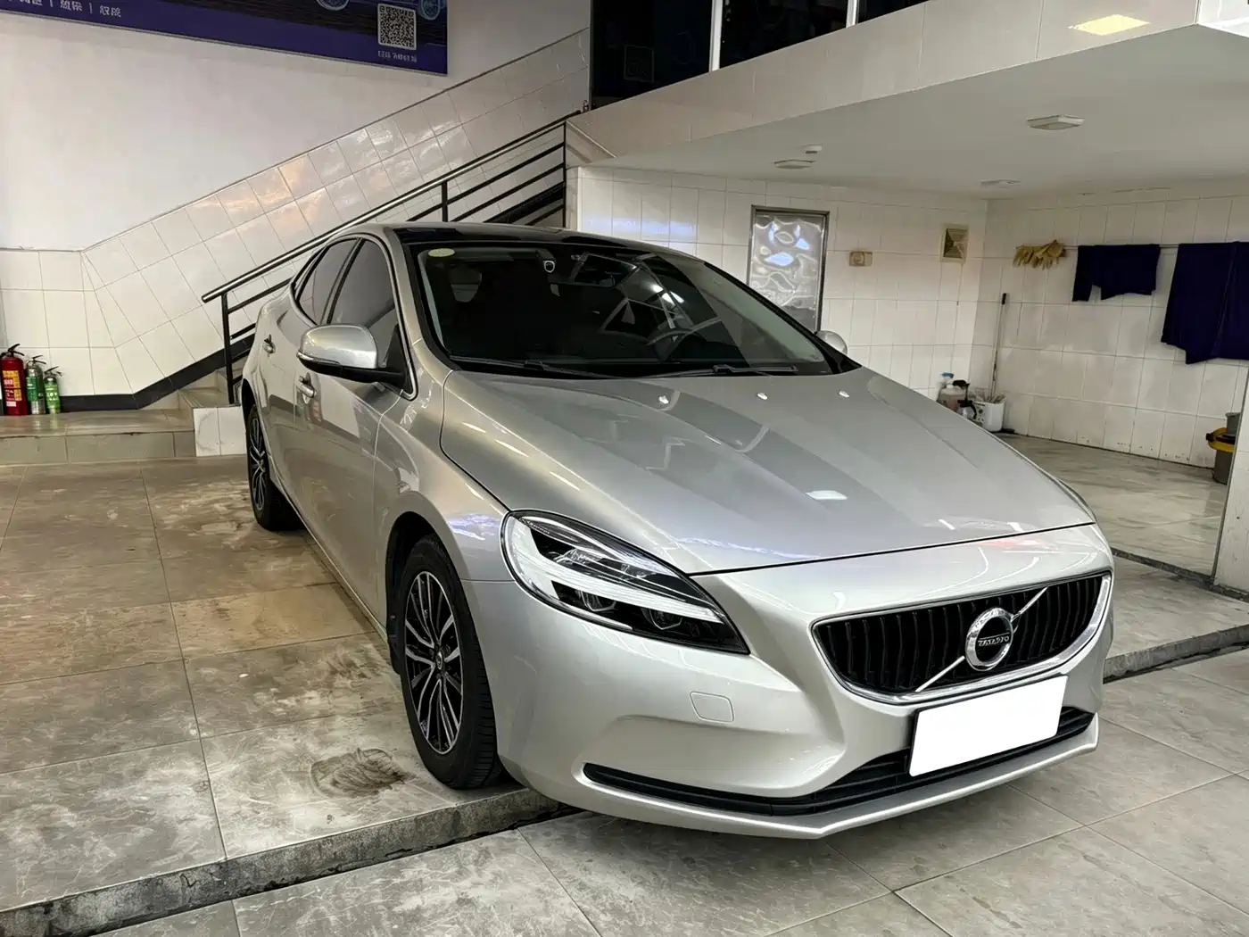 2018 Volvo V40