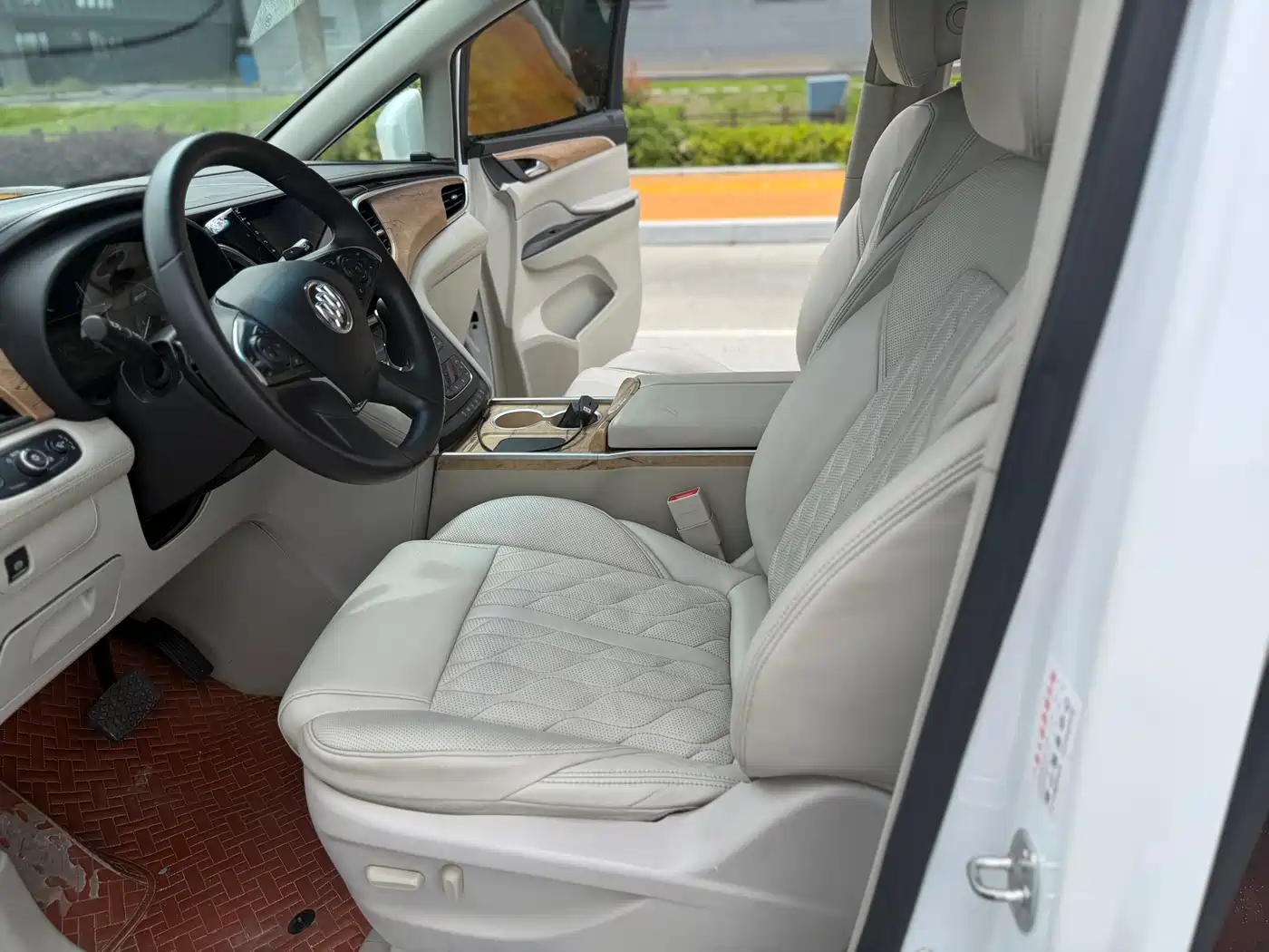 Buick GL8 2018 ES 28T Comfort Type China VI фото 7