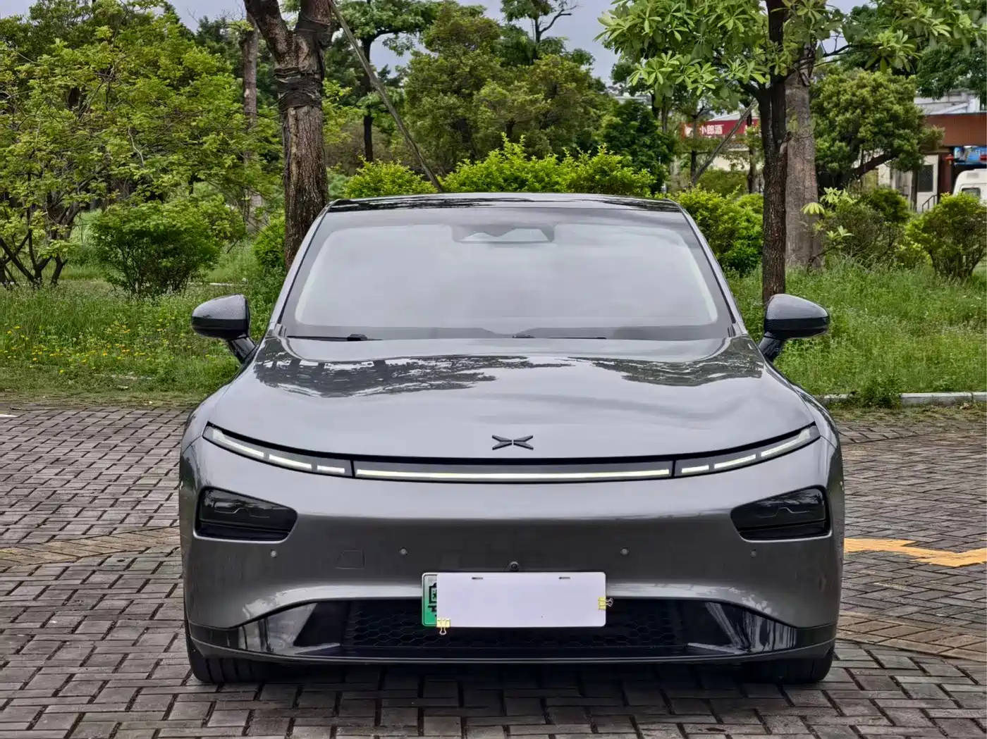 Фото 3 - XPeng P7