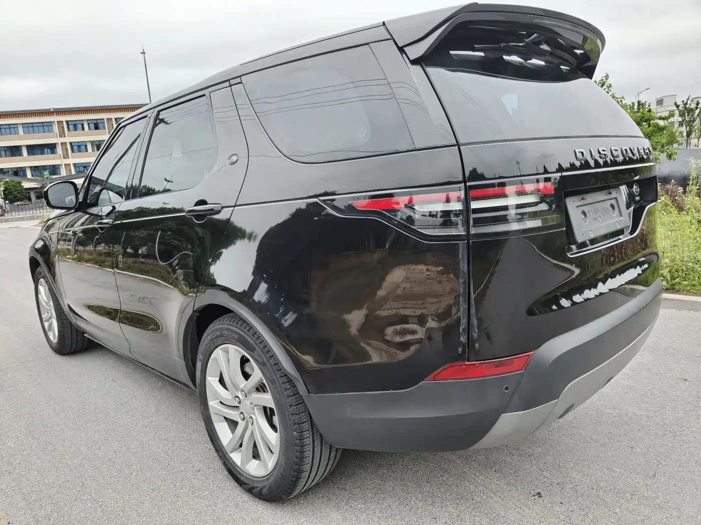 Land Rover Discovery 2017 3.0 SC V6 HSE фото 5