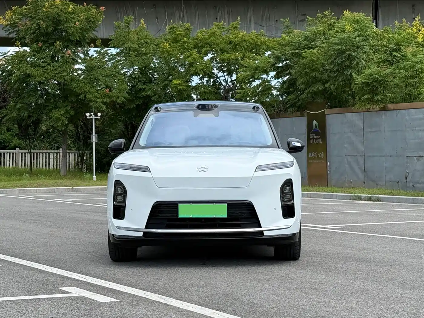 2026 NIO ES8