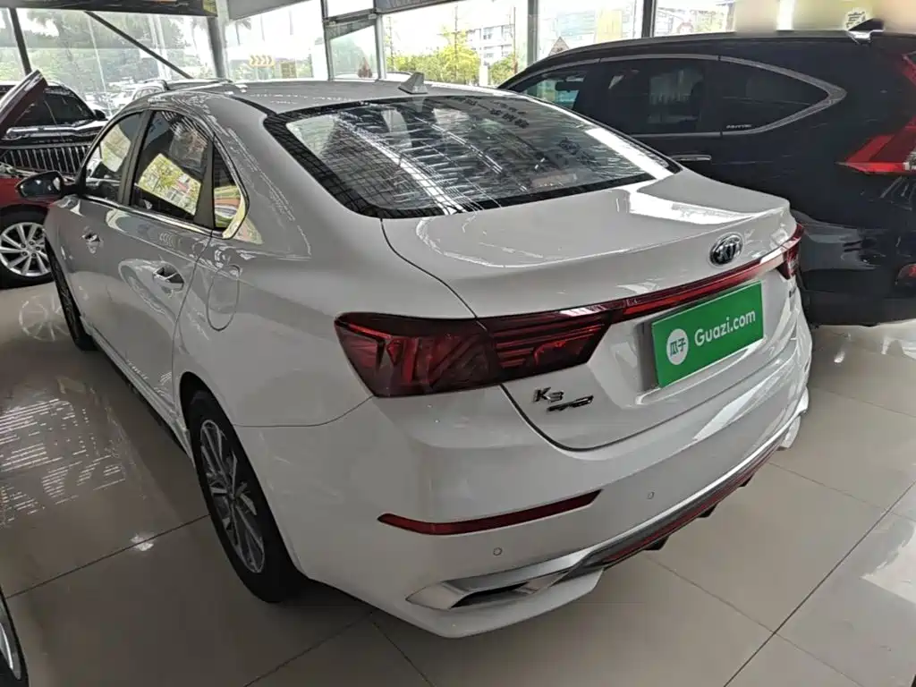 Photo 5 - Kia K3