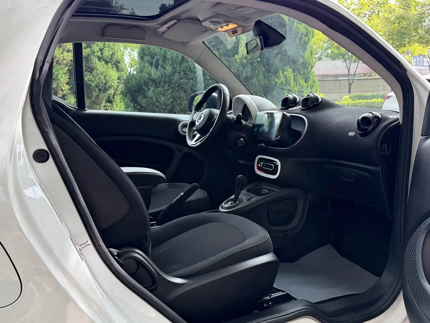 smart fortwo 2019 2019 0.9T 66kW Hardtop Wind Edition China VI