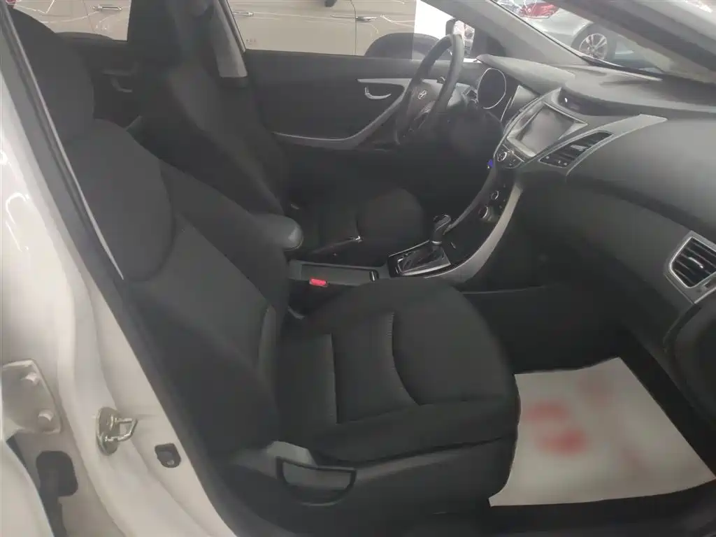 Hyundai Langdong 2016 1.6L Automatic Premium Edition фото 14