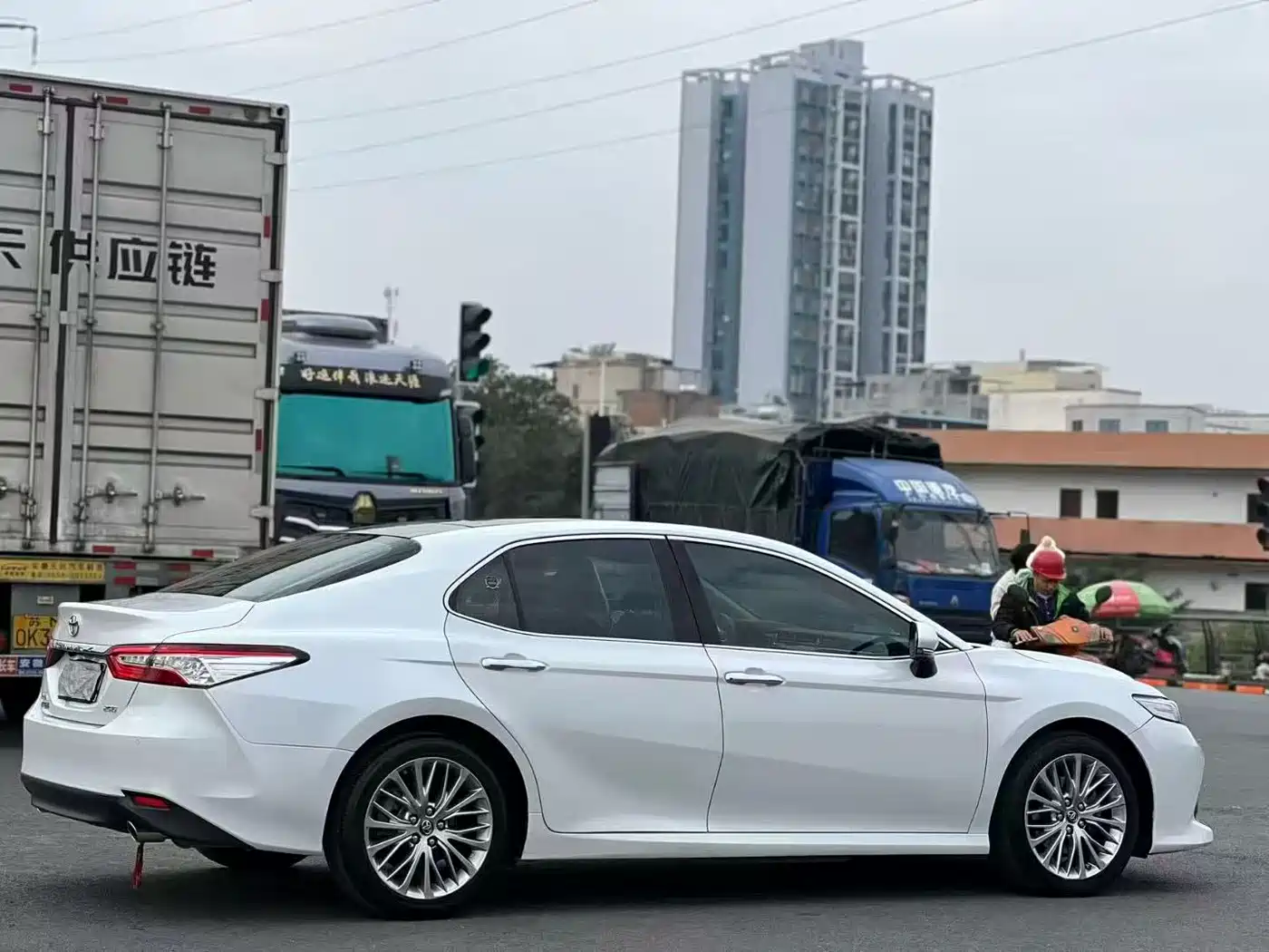 Toyota Camry 2018 2.5G Luxury Edition фото 4
