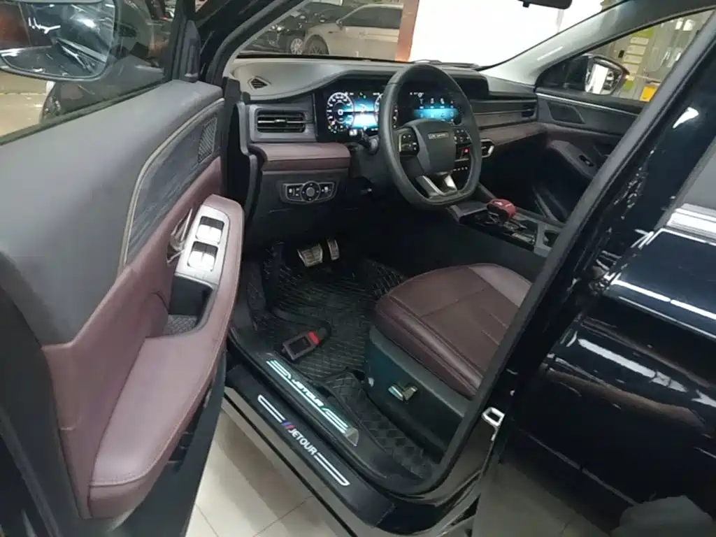 Jetour X90 PLUS 2025 2024 1.6TD DCT Bieshu 5-seater