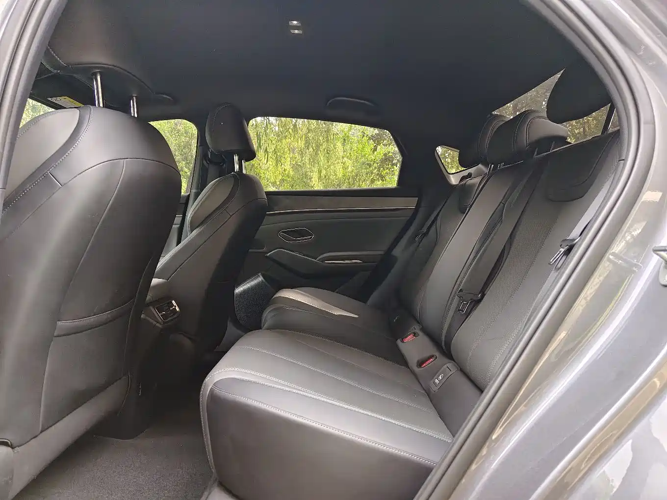 BYD Qin L 2024 DM-i 80KM Leading Edition фото 17