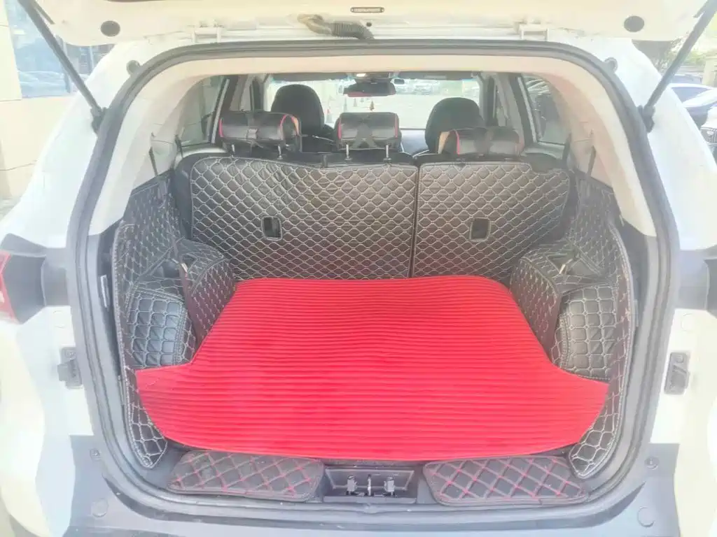 Jetour X70M 2022 2022 1.5T Manual Avant-garde Partner 7-seater