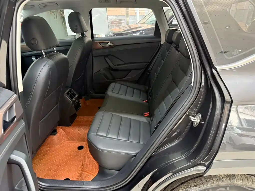 Volkswagen Tharu 2022 280TSI FWD Luxury Edition фото 18