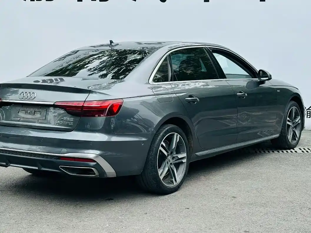 Audi A4L 2021 40 TFSI Premium Life Edition фото 3