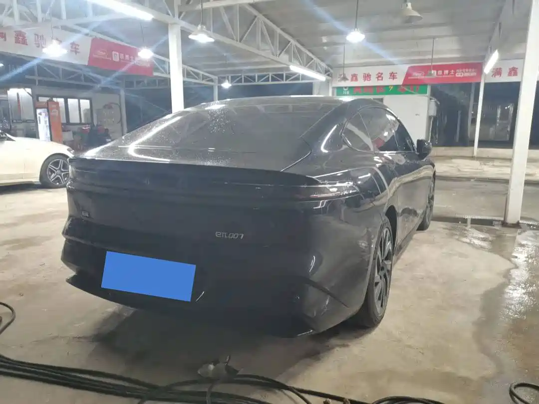 صورة 5 - Dongfeng Yipai eπ007