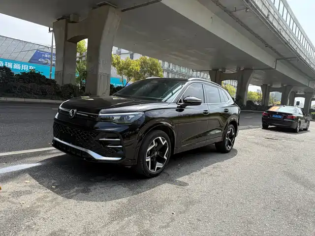 Volkswagen Tiguan L 2025 PRO 380TSI 2WD R-Line Smart Leader Edition