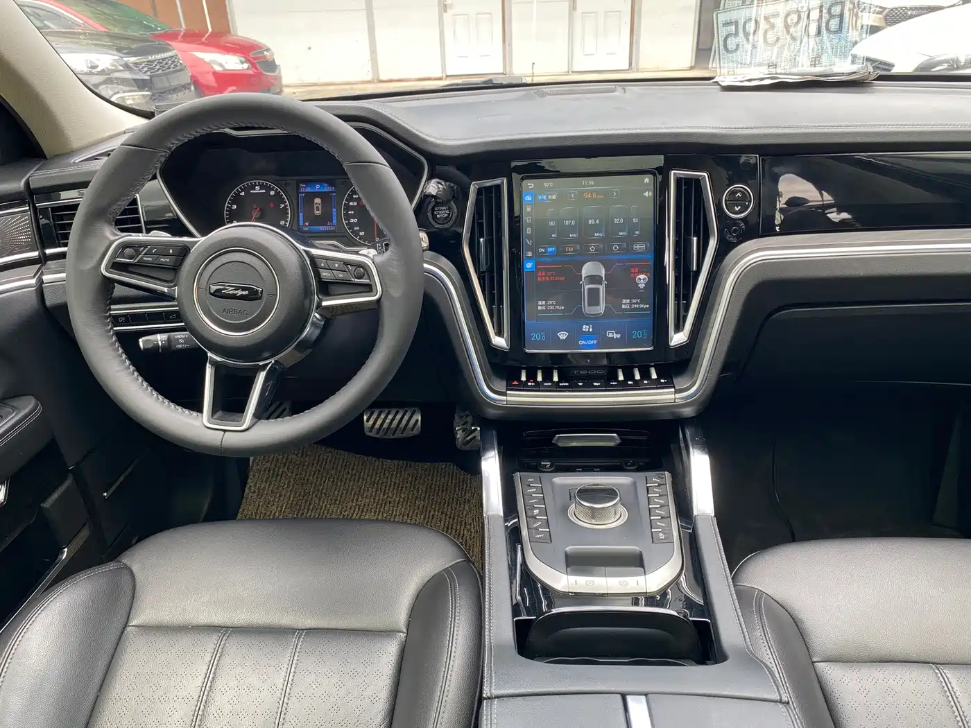 Zotye T800 2018 2018 2.0T Automatic Premium Smart Connection 7-seater