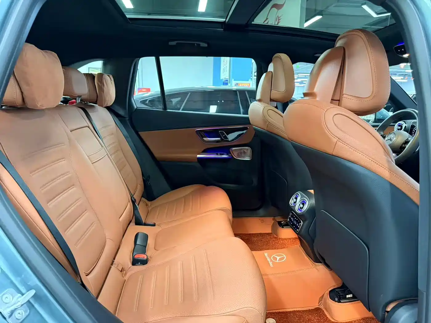 Mercedes-Benz GLC 2025 GLC 300 L 4MATIC Luxury 5-seater фото 13