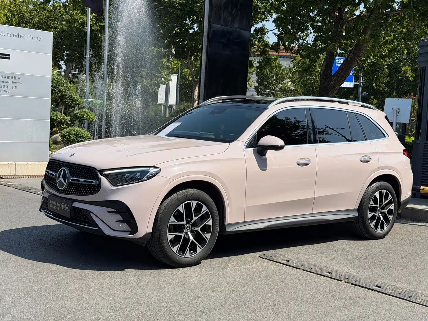 MERCEDES-BENZ GLC