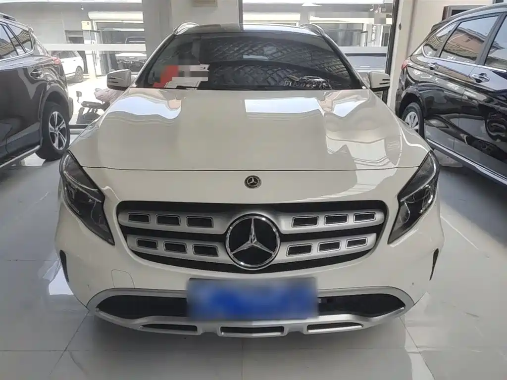 Mercedes-Benz GLA 2017 GLA 200 Dynamic фото 3