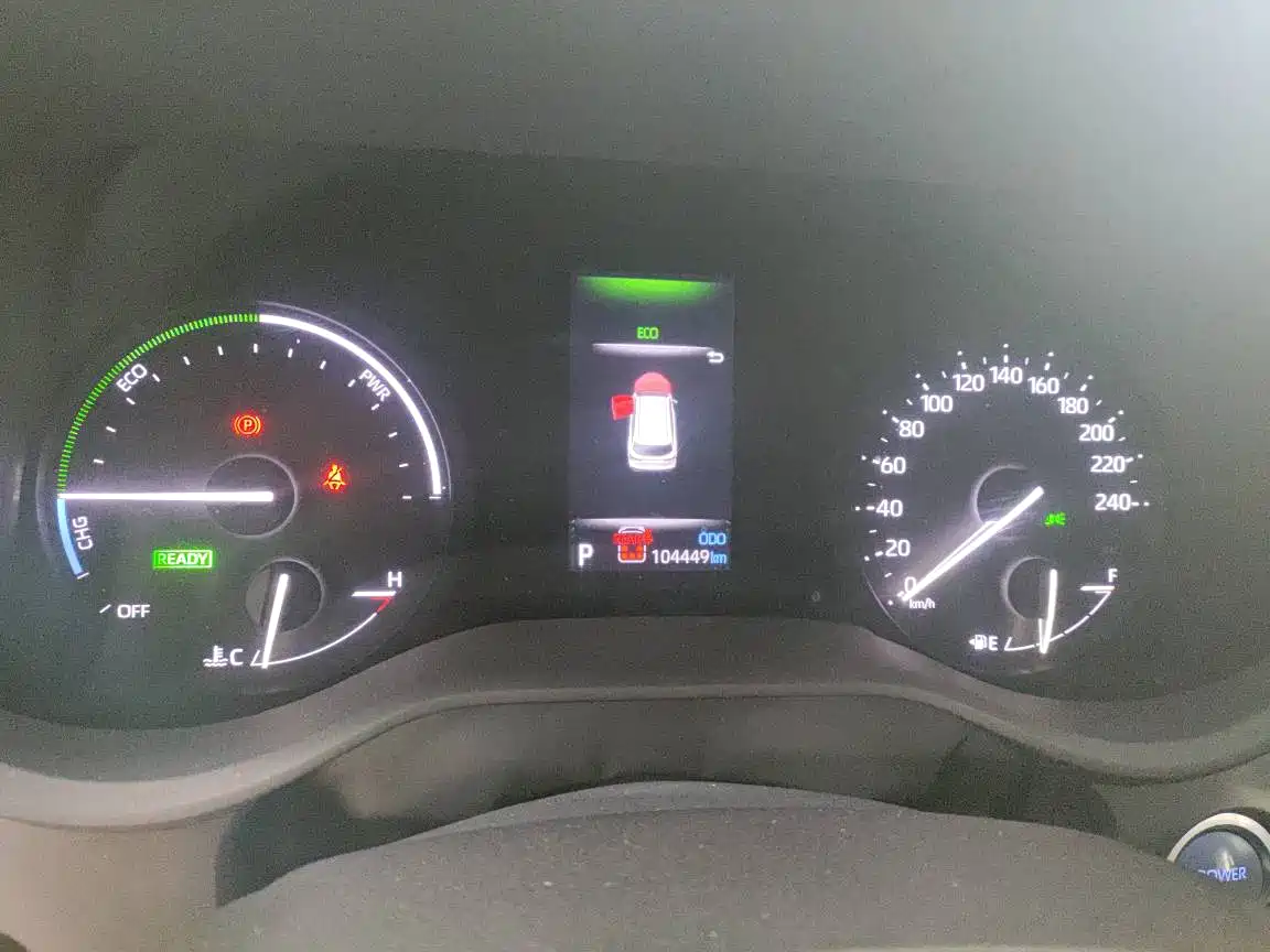 Toyota Sienna 2023 2.5L Hybrid Premium Edition фото 9