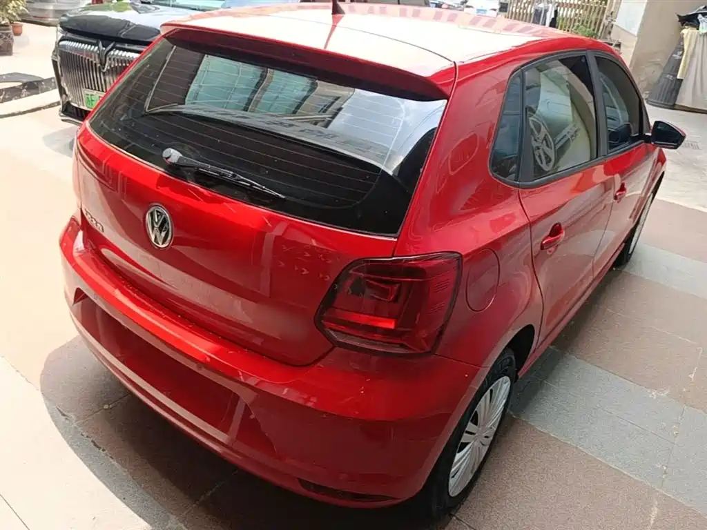 Volkswagen Polo 2016 1.6L Automatic Comfort фото 7