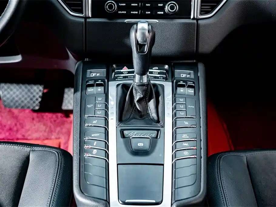 Porsche Macan 2017 Macan 2.0T фото 15