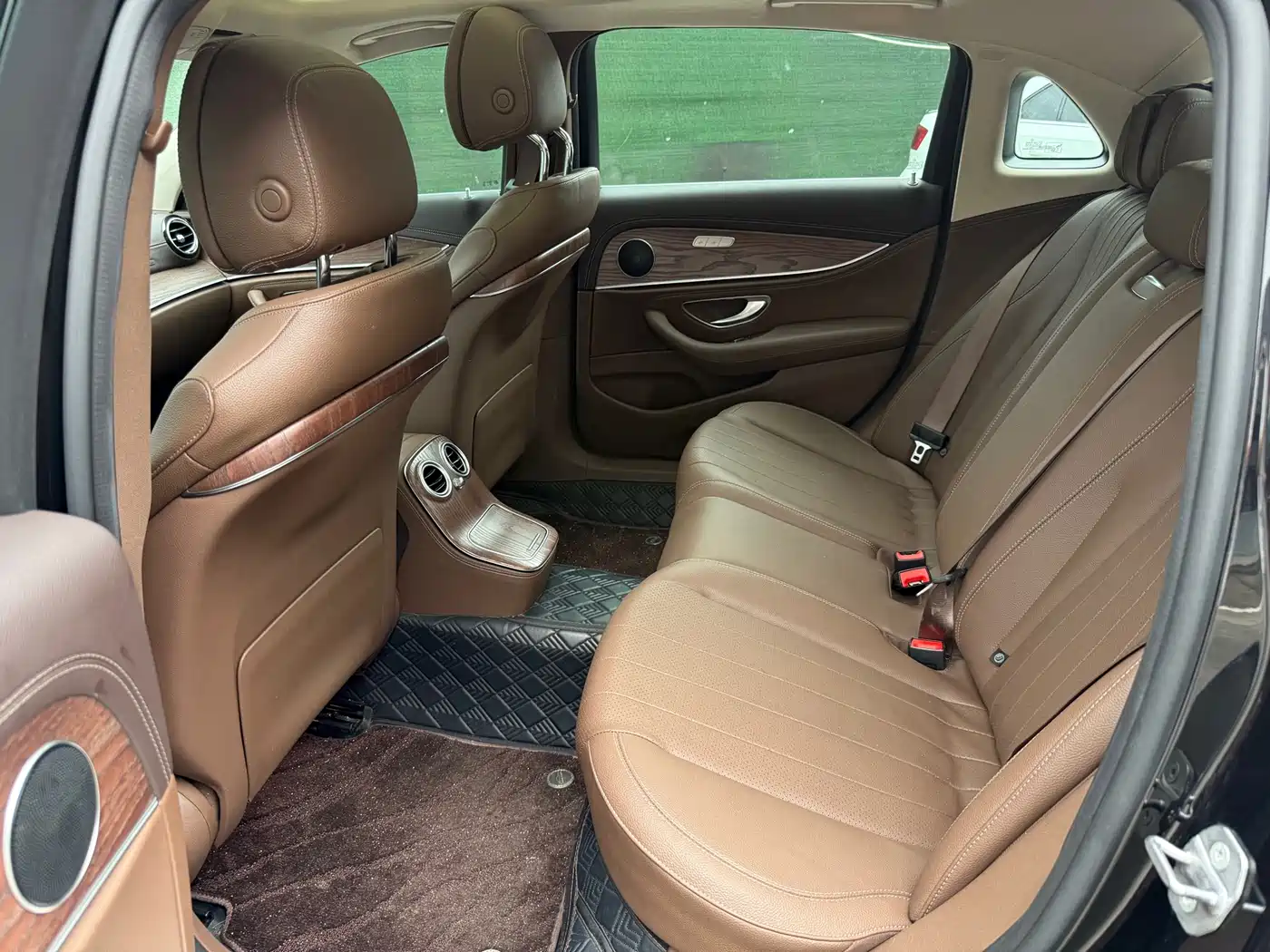 Mercedes-Benz E-Class 2023 E 300 L Fashion фото 10