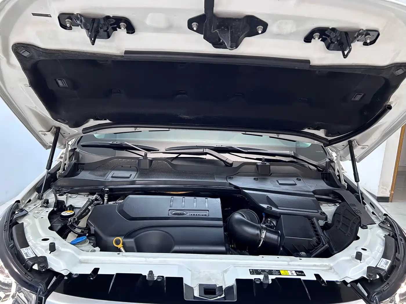 Land Rover Discovery Sport 2018 240PS HSE Edition фото 25