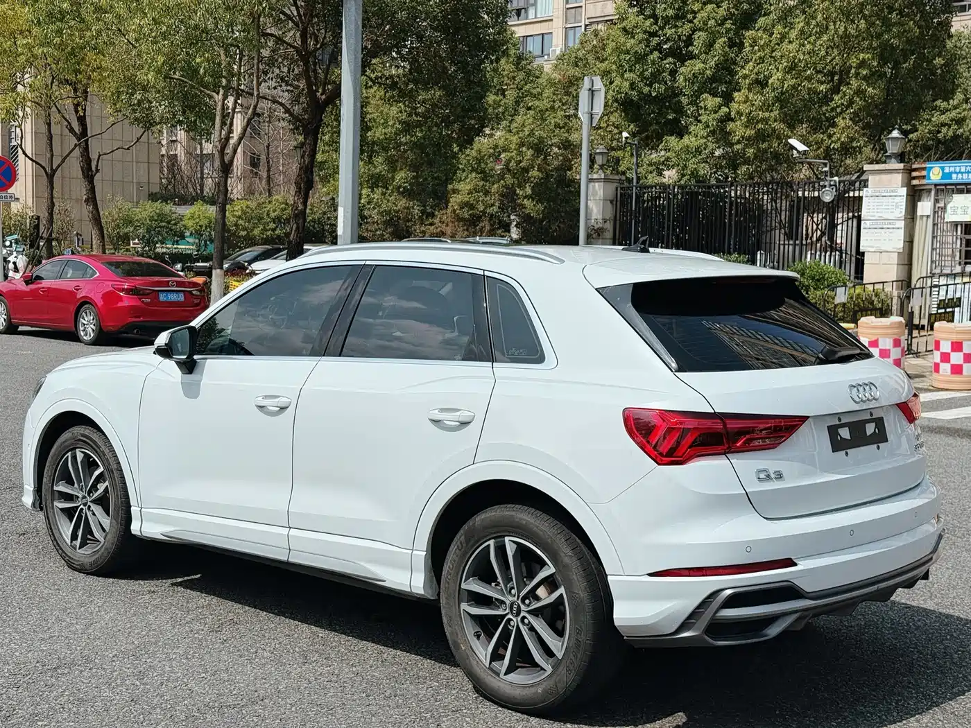 AUDI Q3