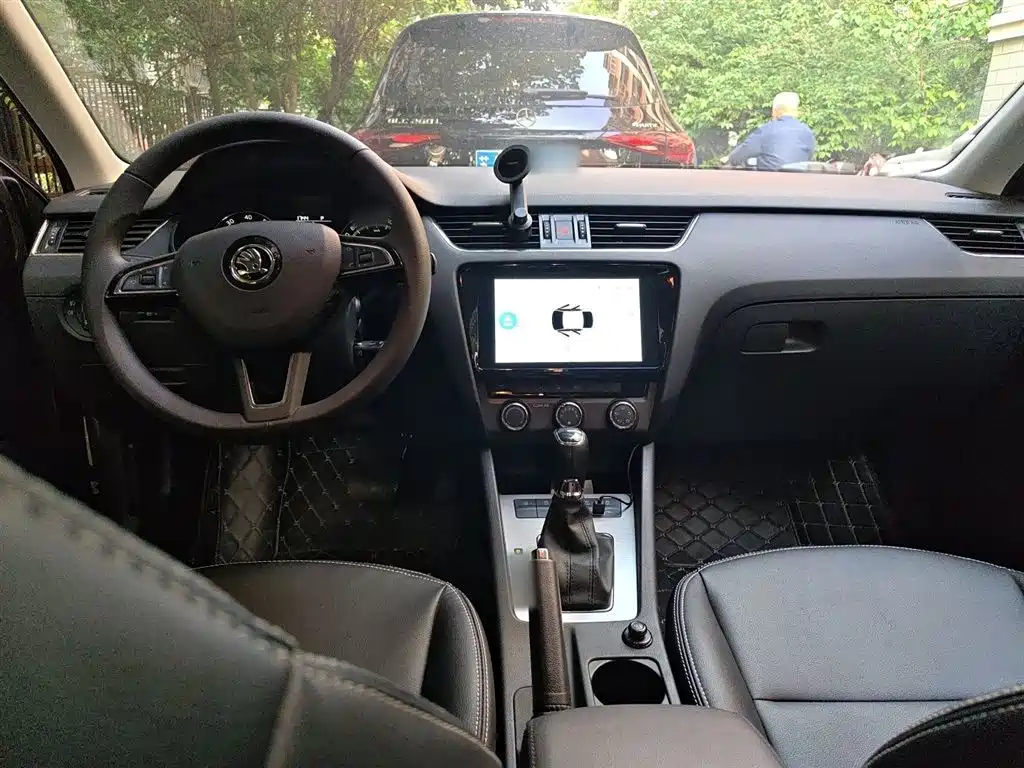 SKODA OCTAVIA