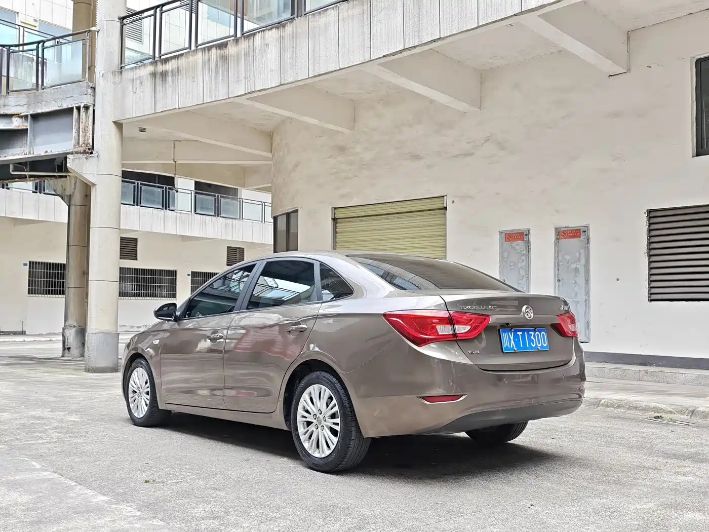 Buick Excelle 2016 15N Automatic Elite фото 6