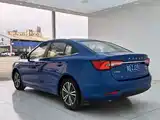 Фото 16 - Roewe i5