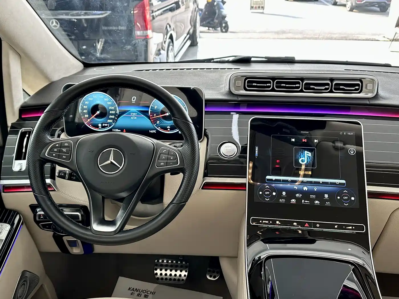 Mercedes-Benz V-Class 2022 V 260 L Long Wheelbase Prestige Edition фото 7