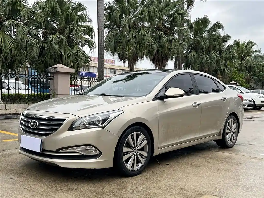 Hyundai Mistra 2014 1.8L Auto Premium DLX