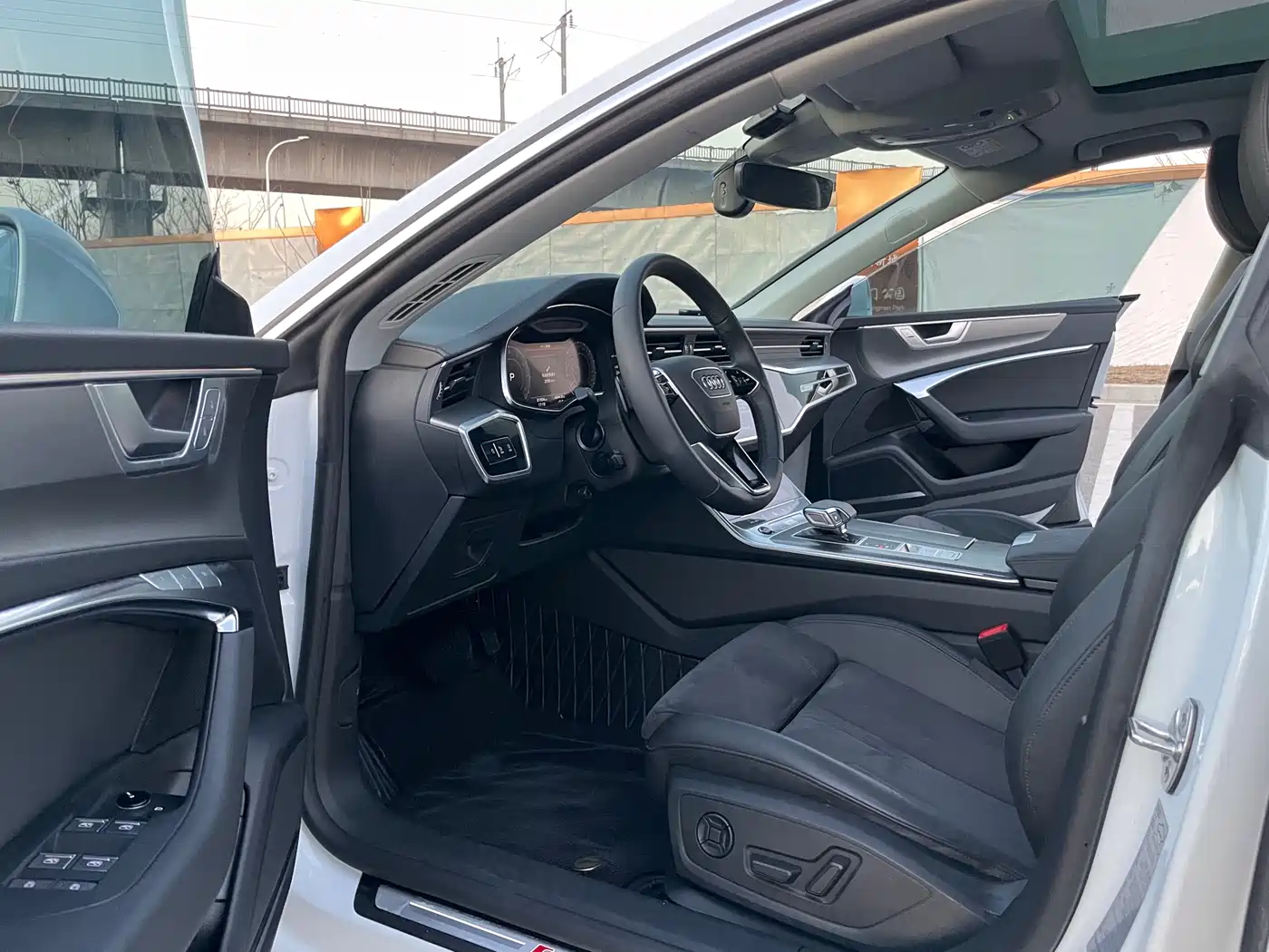 Audi A7 2023 Model 45 TFSI Premium Selection Edition фото 10