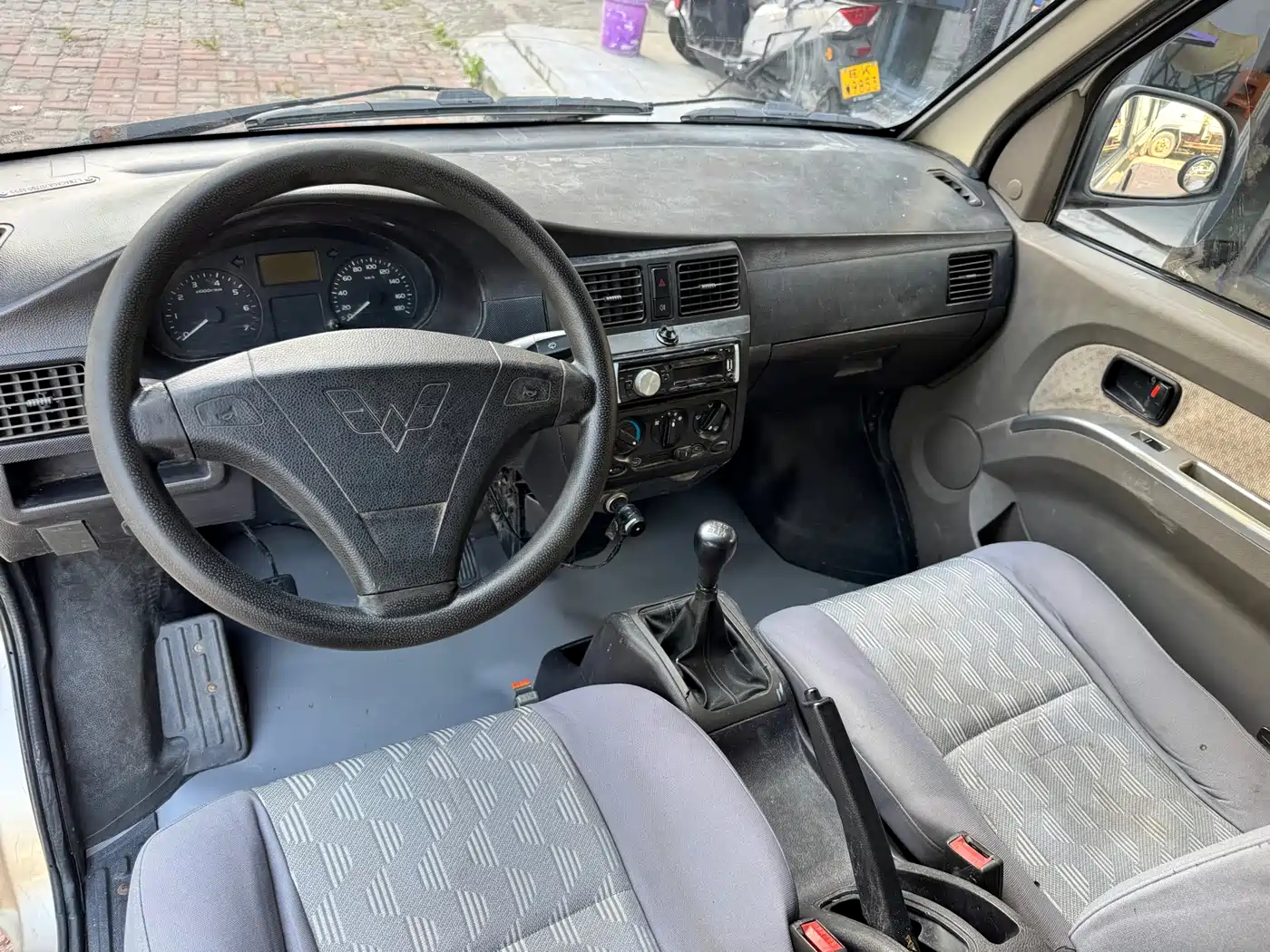 Wuling Motors Wuling Rongguang 2013 2012 1.5L Extended Standard Model